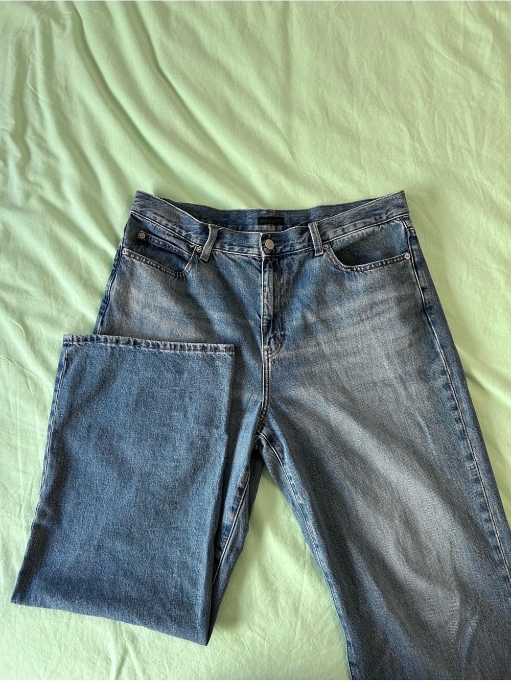 Uniqlo Women's Wide Straight Jeans size 32.